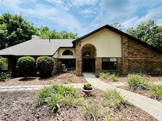 4321 NW 12th Place, Gainesville, FL 32605