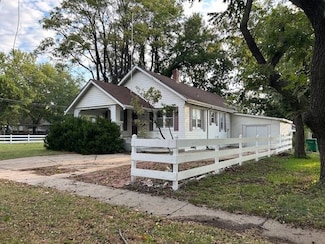 318 S Saint Clair St, Wichita, KS 67213