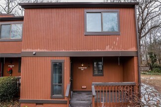 11800 N Briar Patch Dr, Midlothian, VA 23113