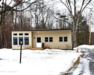 952 County Route 59, Cambridge, NY 12816