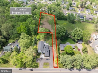 4327 Bridgeboro Rd, Moorestown, NJ 08057