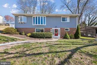 14 Coronet Dr, Linthicum Heights, MD 21090