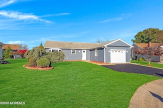 18 Leighton Ct, Toms River, NJ 08757