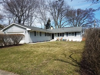 3306 Bellwood Ln, Glenview, IL 60026