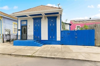 2127 Urquhart St, New Orleans, LA 70116