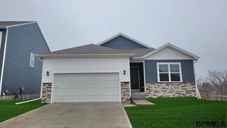 5537 N 187th St, Bennington, NE 68007