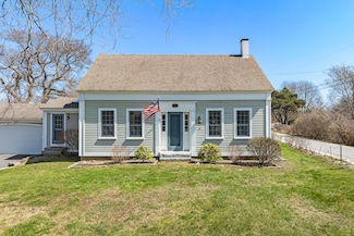 6 Barker Point Rd, Bailey Island, ME 04003