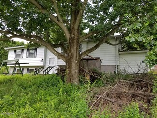 2005 Quaker Hill Rd, Cogan Station, PA 17728