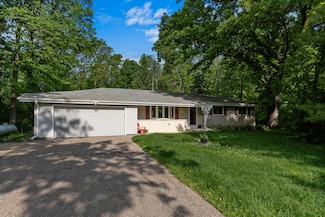 W188N10115 Maple Rd, Germantown, WI 53022