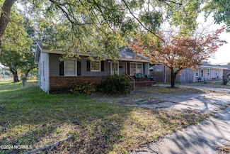 1326 N 7th St, Wilmington, NC 28401