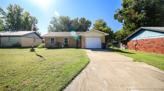 2217 E Meandering Way, Ada, OK 74820