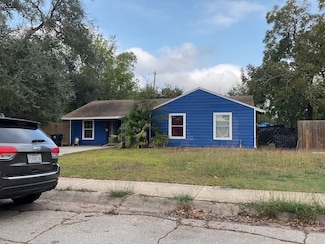 5839 Pershing St, Houston, TX 77033