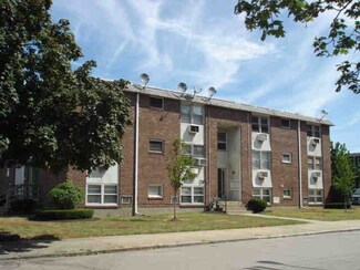 50 Carnation St Unit 8, Pawtucket, RI 02860