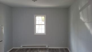 954 N Main St, Waterbury, CT 06704
