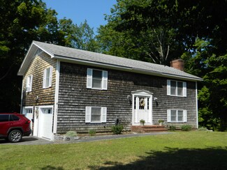 551 Main St, Springvale, ME 04083