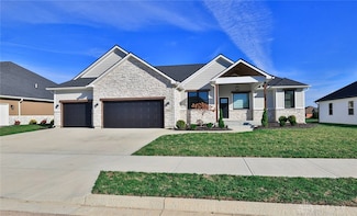 950 Rosenthal Dr, Troy, OH 45373