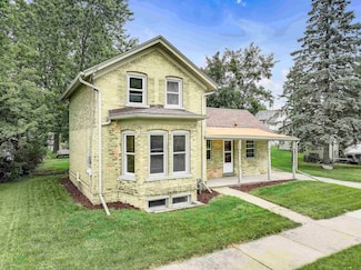 906 Wisconsin St, Watertown, WI 53094