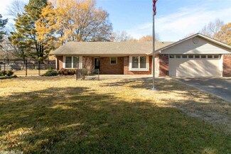 5 S Hampton Cove, Conway, AR 72034