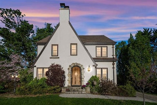 2535 Vernon Ct SE, Cedar Rapids, IA 52403