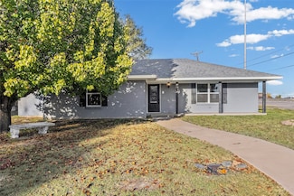 2500 Burnett Dr, Greenville, TX 75402