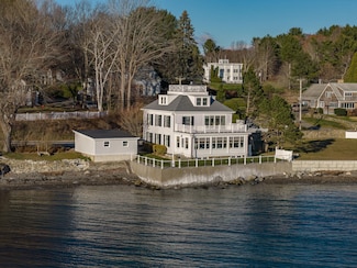 72 Pepperrell Rd, Kittery, ME 03905