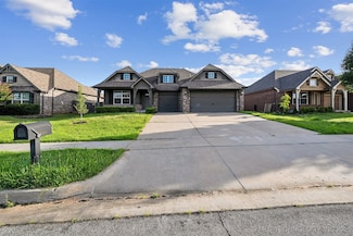 17409 E 44th St S, Broken Arrow, OK 74014
