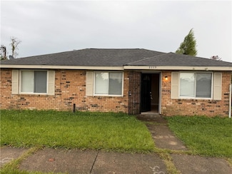 2229 Licciardi Ln, Violet, LA 70092