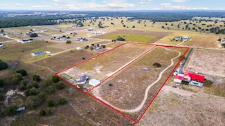 177 Lakeview Cir, La Vernia, TX 78121