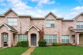 2376 Calendar Ct, Grand Prairie, TX 75050