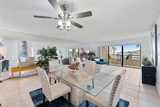 138 1st St E Unit 106, Tierra Verde, FL 33715