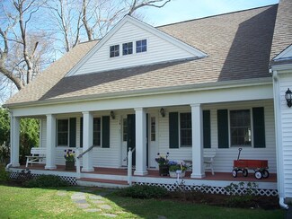 3 Rosemary Ln Unit B, Wareham, MA 02571