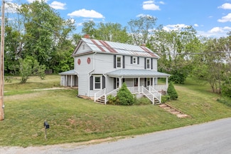250 Old Hollow Rd, Buchanan, VA 24066