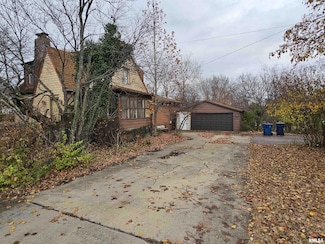 1604 Salem Rd, Mount Vernon, IL 62864