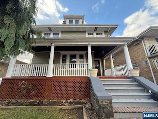 1067 Abbott Blvd Unit 2, Fort Lee, NJ 07024