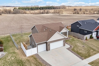 907 7th Ave, Wanamingo, MN 55983