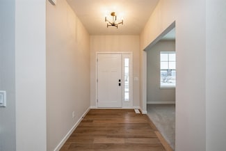 3456 Quartz Dr, Cedar Rapids, IA 52302