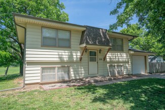 928 Sycamore Place, McPherson, KS 67460