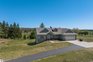 8233 Barney Rd, Traverse City, MI 49684