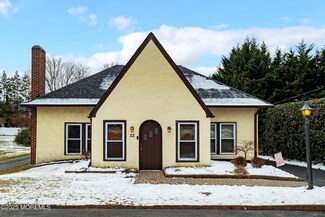 22 Kings Hwy, Middletown, NJ 07748