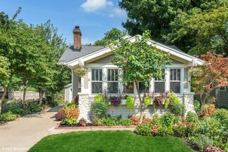 515 Carleton Ave, Glen Ellyn, IL 60137