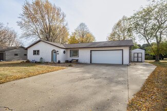 453 3rd St SW, Blooming Prairie, MN 55917