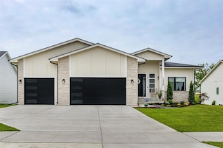 1030 Harrington Way, Waukee, IA 50263
