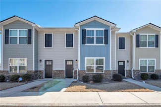402 Whippet St, Union City, GA 30291