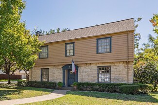 2801 Lovers Ln, Dallas, TX 75225