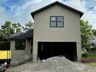202 Eric Dr, Kirbyville, MO 65679