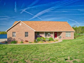 9855 Fisherville Rd, Elberfeld, IN 47613
