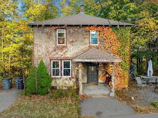 81 Grant St, Gardner, MA 01440