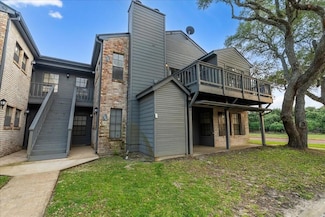 210 Oak Bay Dr, Rockport, TX 78382