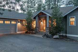 2834 Lakemont Dr, Bend, OR 97701