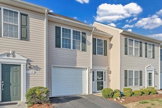 6711 Village Green Dr, Roanoke, VA 24019